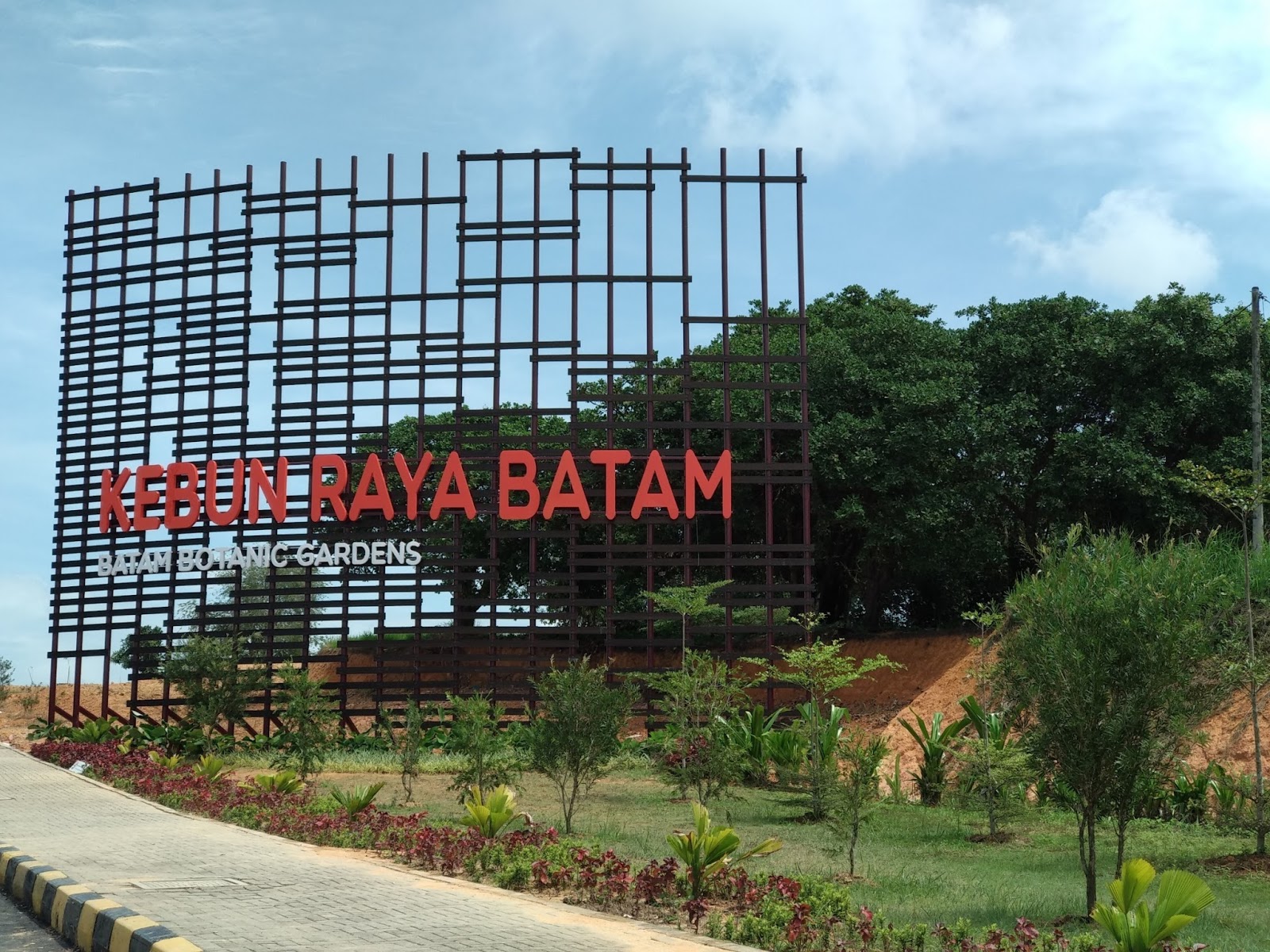 Wisata Kebun Raya Batam 