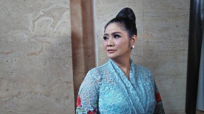 Penyanyi Vina Panduwinata