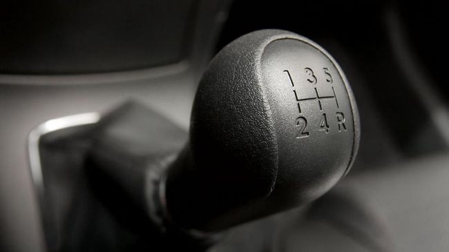 Ilustrasi Transmisi Manual Pada Mobil