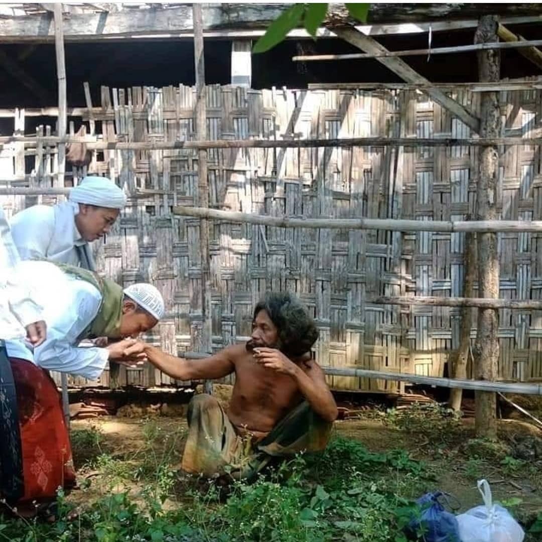 Kiai Haji Mustofa dihormati para santri