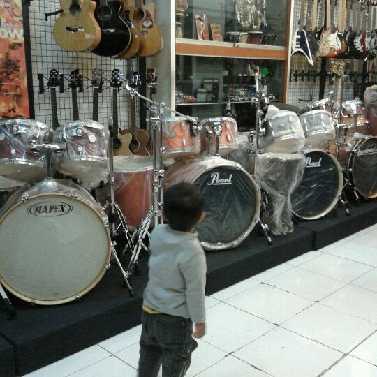 Toko Kurnia Musik Jogja