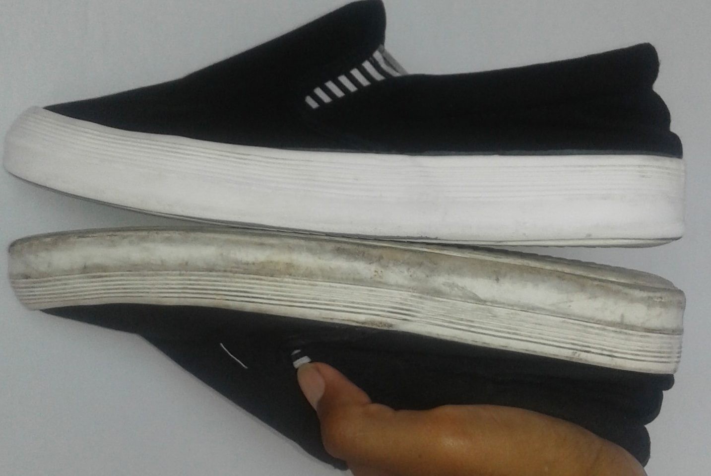 Sepatu sebelum dan sesudah dicuci