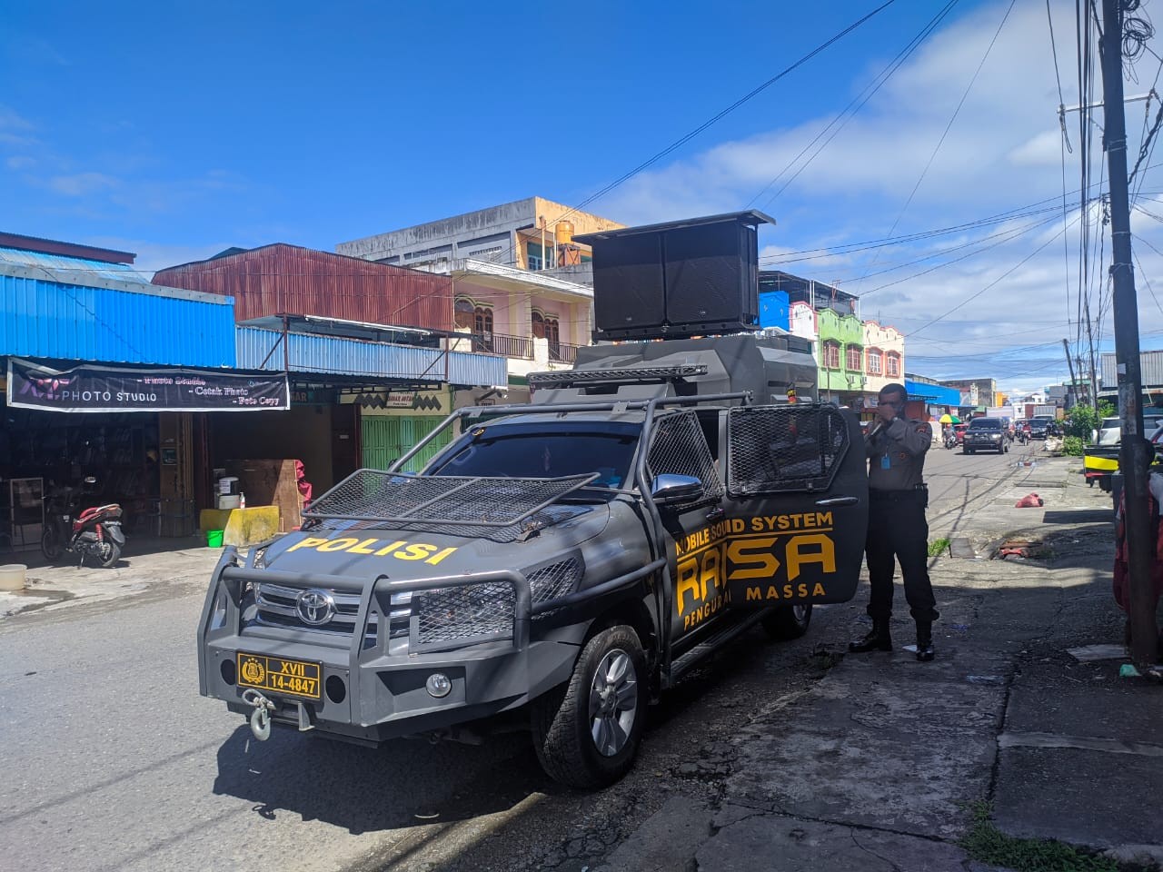 Water Canon milik polisi pengurai demo (tribratanewsacehutara)