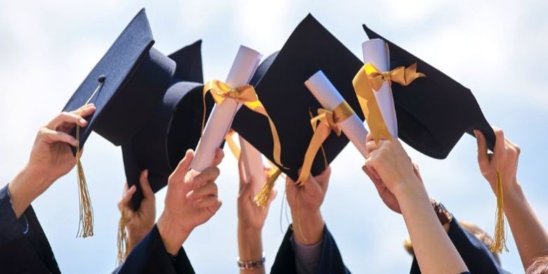 Ilustrasi Gelar Wisuda