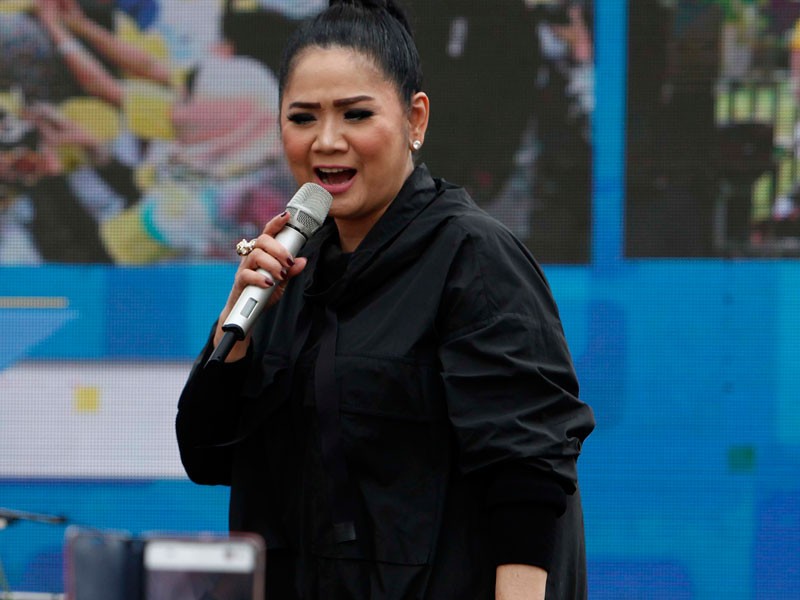 Ilustrasi Penyanyi Senior Vina Panduwinata
