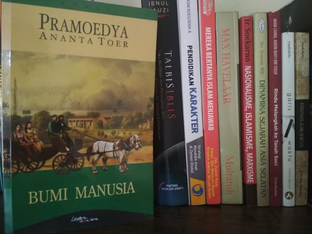 Buku Bumi Manusia