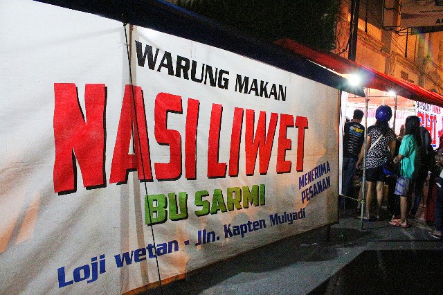 Ilustrasi Nasi Liwet Bu Sarmi
